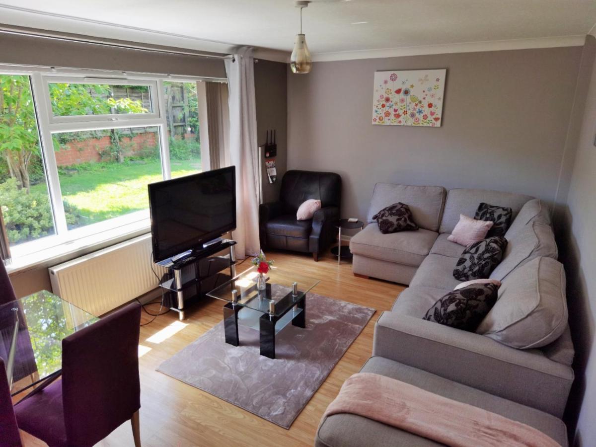 Fourth Avenue, Lovely Bungalow Available For Guests And Contractors Parking Wifi Nottingham Buitenkant foto