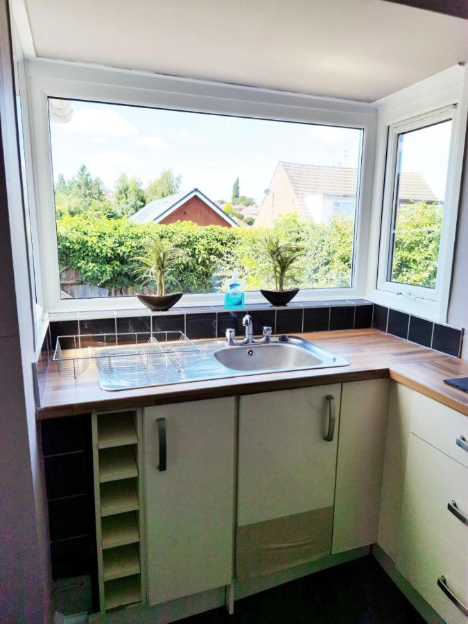 Fourth Avenue, Lovely Bungalow Available For Guests And Contractors Parking Wifi Nottingham Buitenkant foto