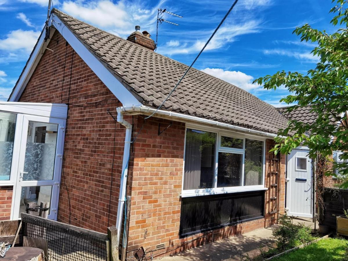 Fourth Avenue, Lovely Bungalow Available For Guests And Contractors Parking Wifi Nottingham Buitenkant foto