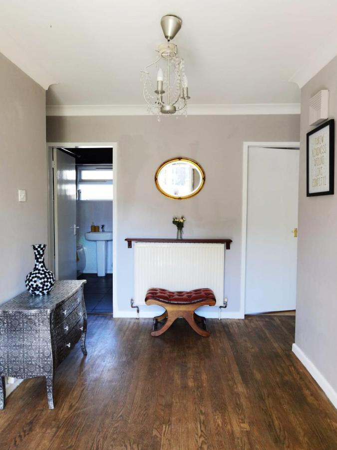 Fourth Avenue, Lovely Bungalow Available For Guests And Contractors Parking Wifi Nottingham Buitenkant foto