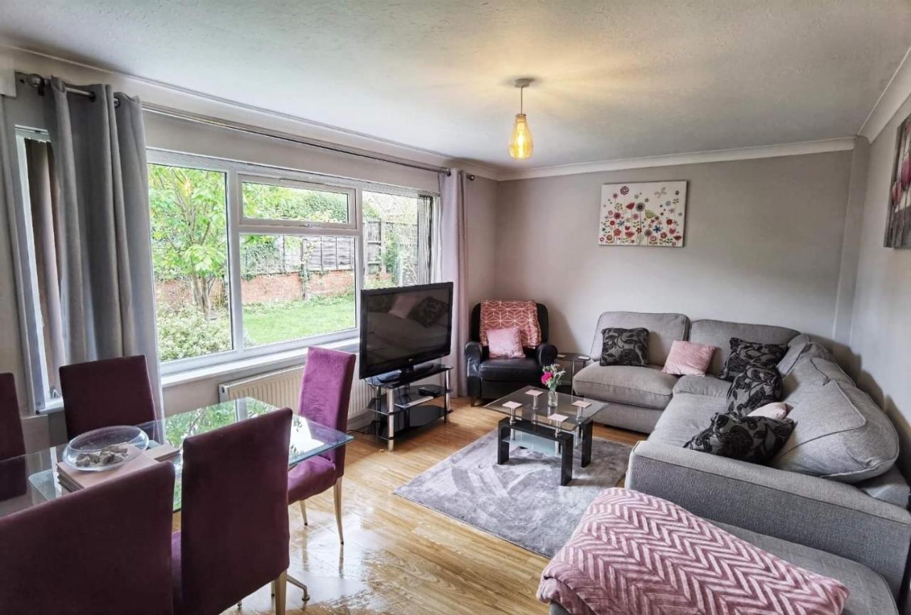 Fourth Avenue, Lovely Bungalow Available For Guests And Contractors Parking Wifi Nottingham Buitenkant foto
